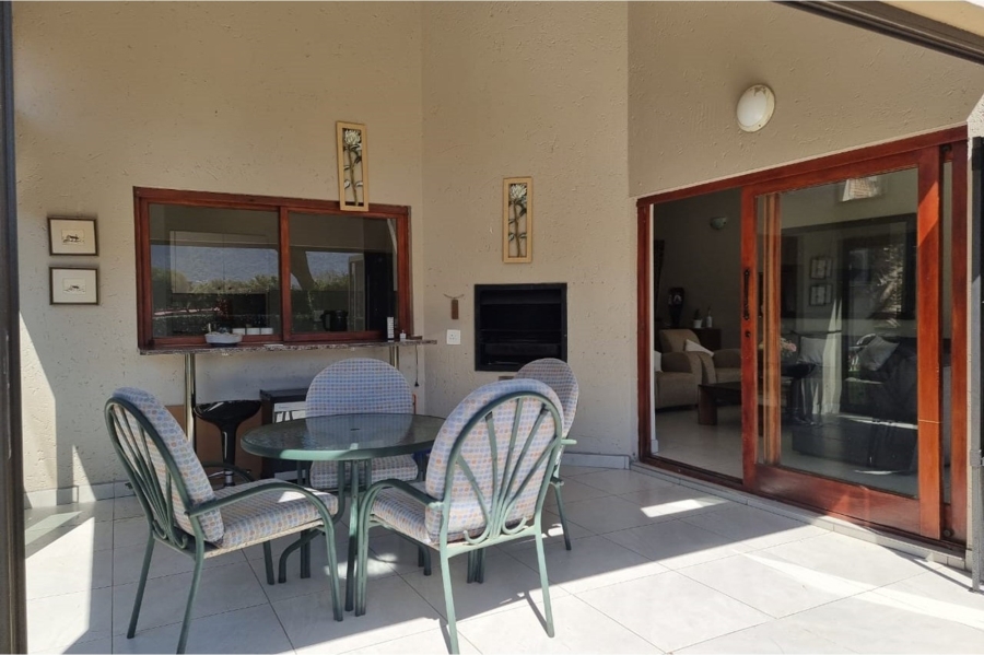 5 Bedroom Property for Sale in Pecanwood Estate North West
